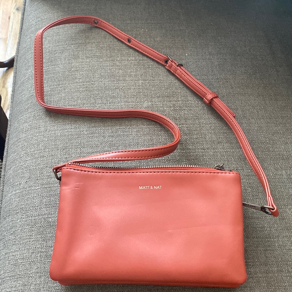 Matt & Nat vegan coral crossbody